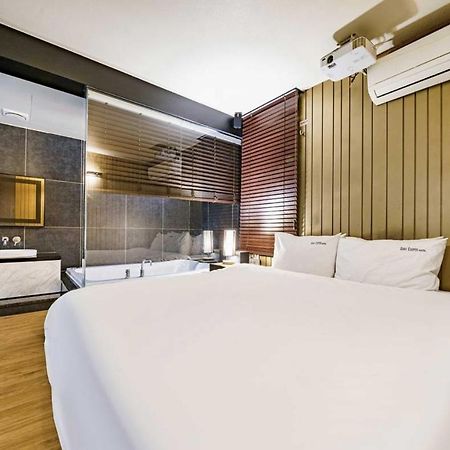 Haeundae Gary Cooper Hotel Busan Exteriör bild