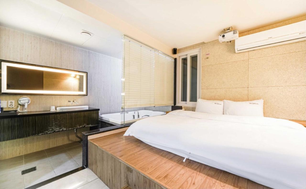 Haeundae Gary Cooper Hotel Busan Exteriör bild
