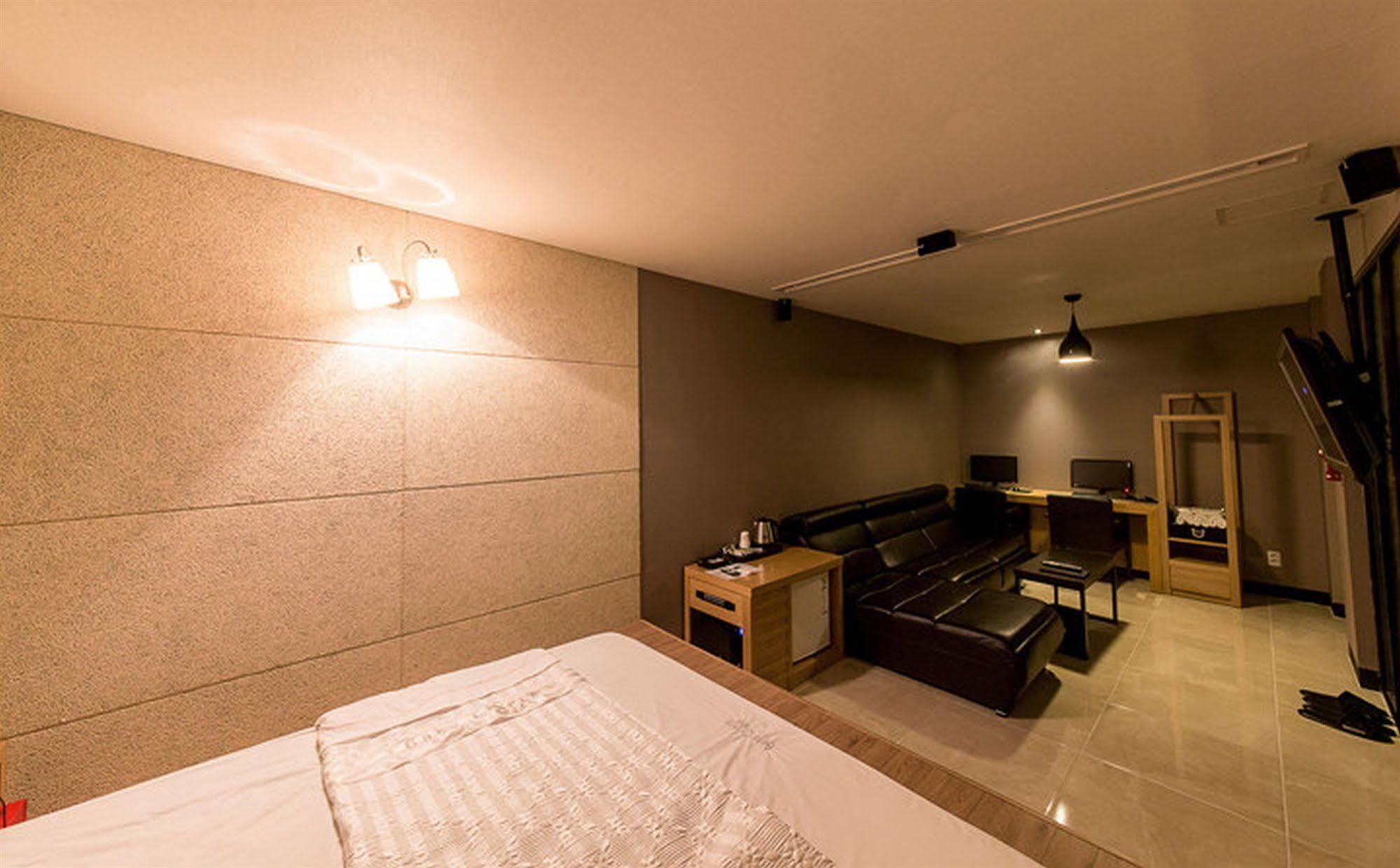 Haeundae Gary Cooper Hotel Busan Exteriör bild