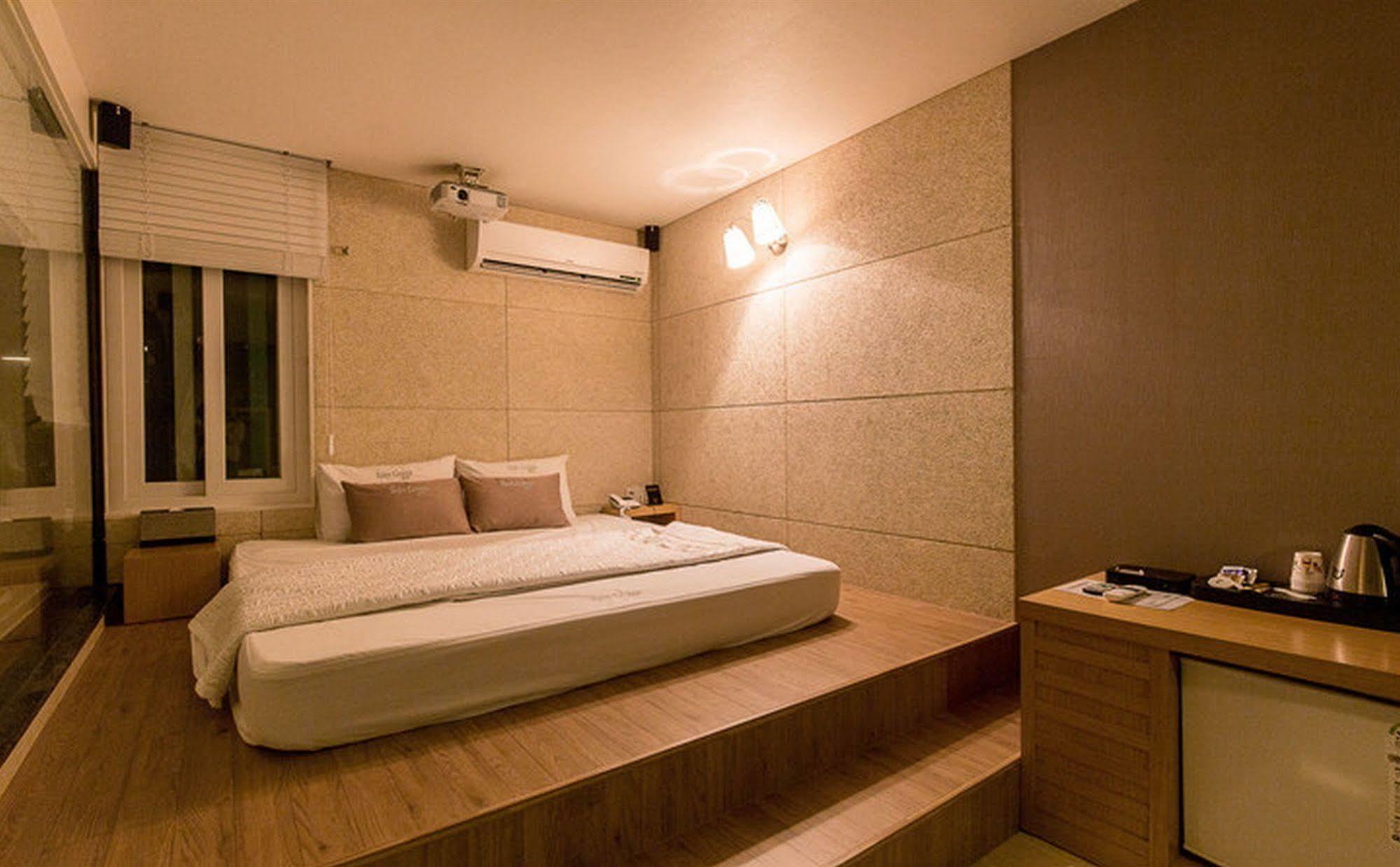 Haeundae Gary Cooper Hotel Busan Exteriör bild